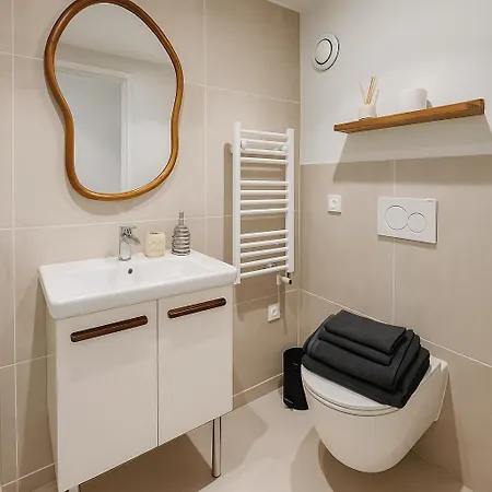 Appartamento Masséna - Et Vieux Pour 4 Personnes *